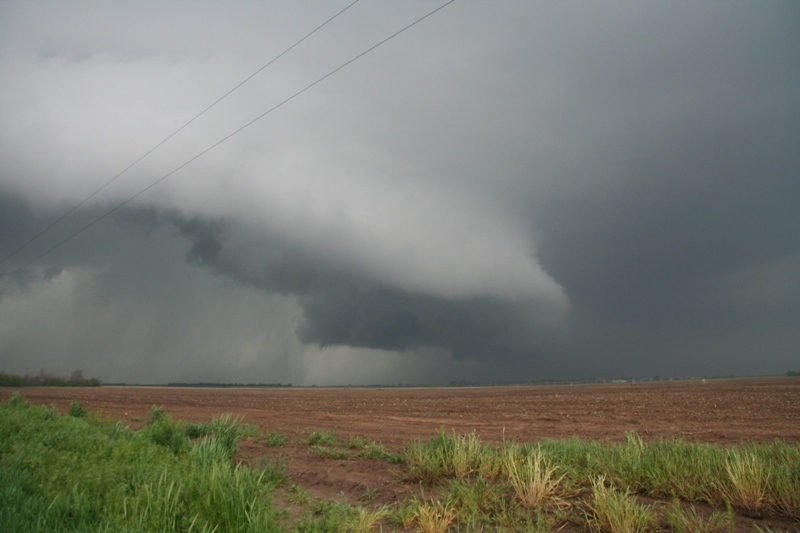 The cell wrapped up a bit near Trousdale, Ks but was suffering a little from lack of instability.