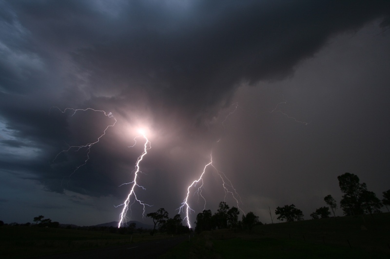 Looking S from about 10km N of Woolooga.  Taken at 10mm.