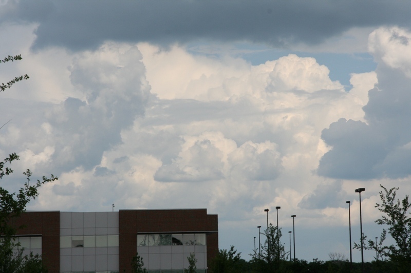A few nice updrafts off to the east.  Norman, Oklahoma.