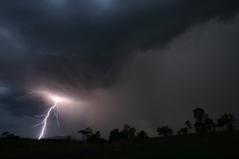 Looking S from about 10km N of Woolooga.  Taken at 10mm.