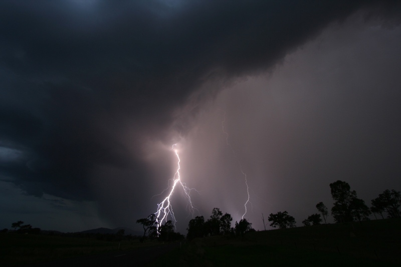 Looking S from about 10km N of Woolooga.  Taken at 10mm.